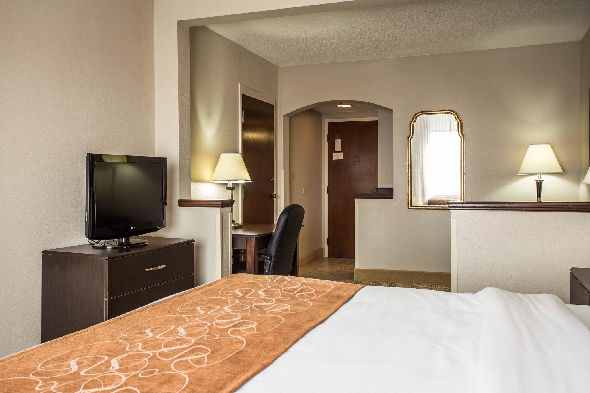 Comfort Suites Lumberton Bagian luar foto