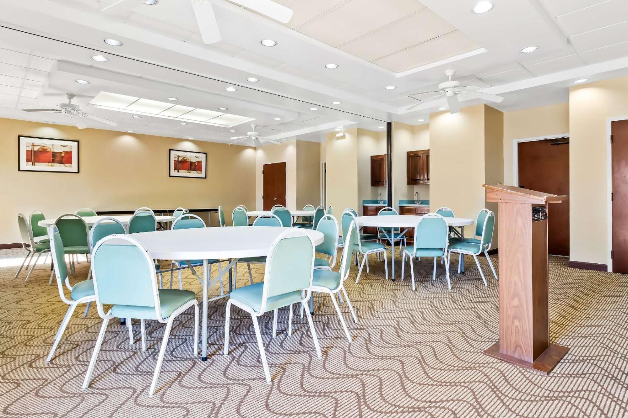 Comfort Suites Lumberton Bagian luar foto