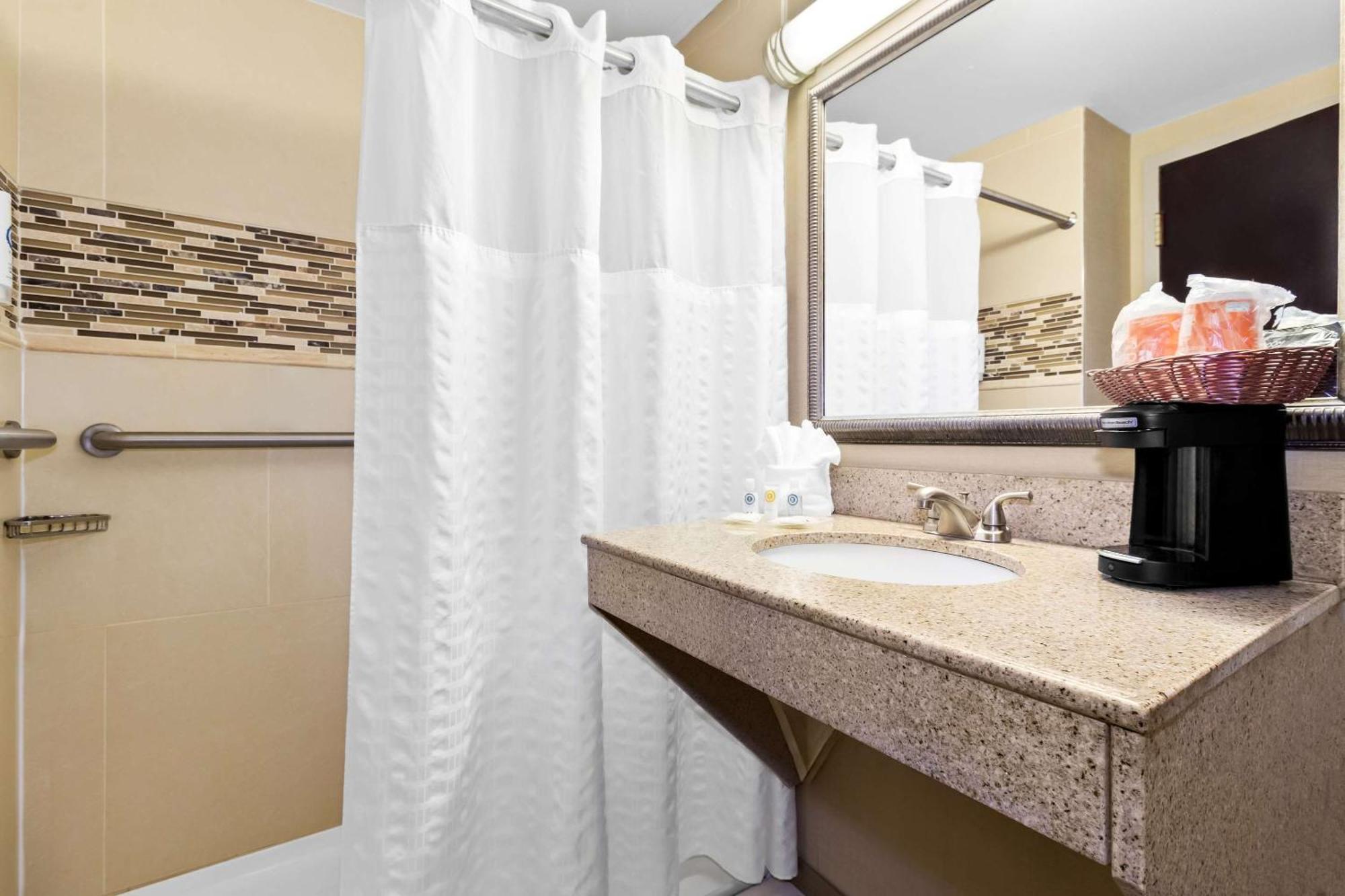 Comfort Suites Lumberton Bagian luar foto