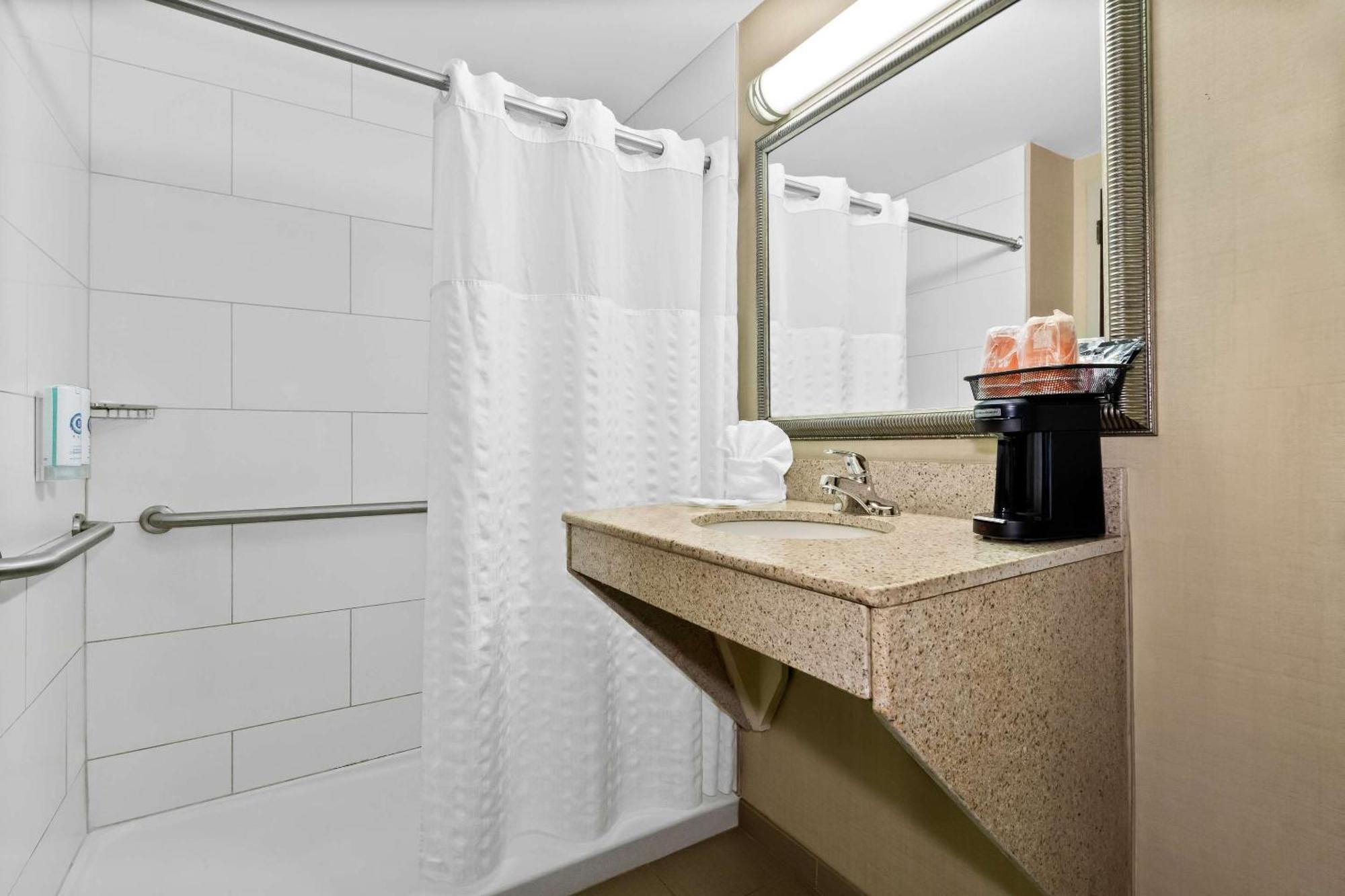 Comfort Suites Lumberton Bagian luar foto