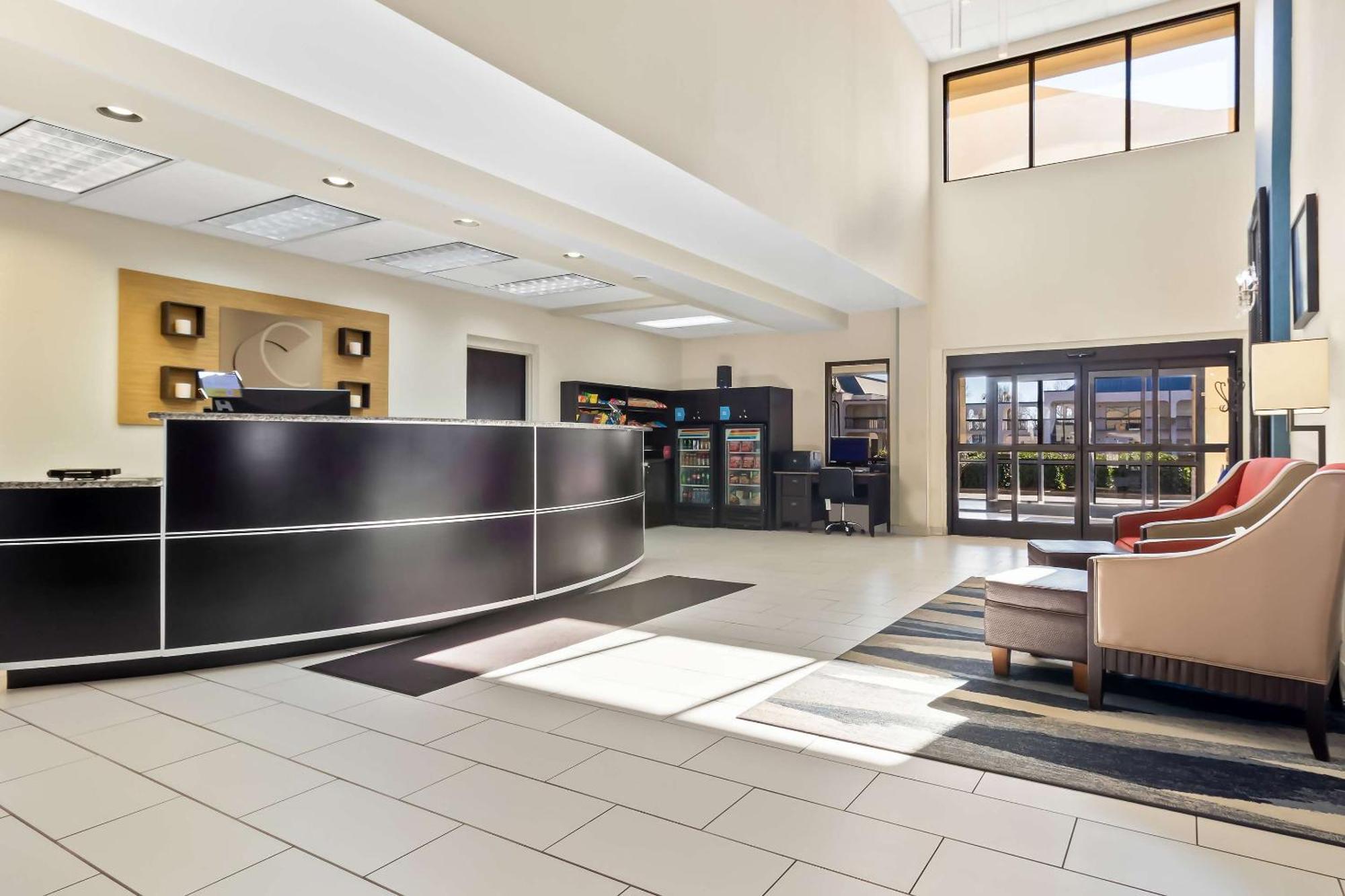 Comfort Suites Lumberton Bagian luar foto